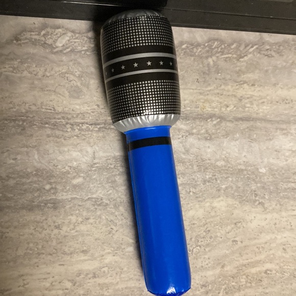 Microphone - Picture 2 of 2